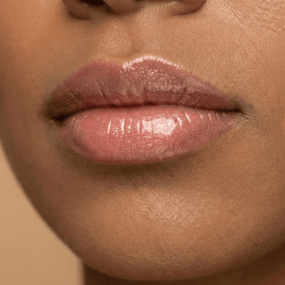 Mineral Lip Glazing Gloss