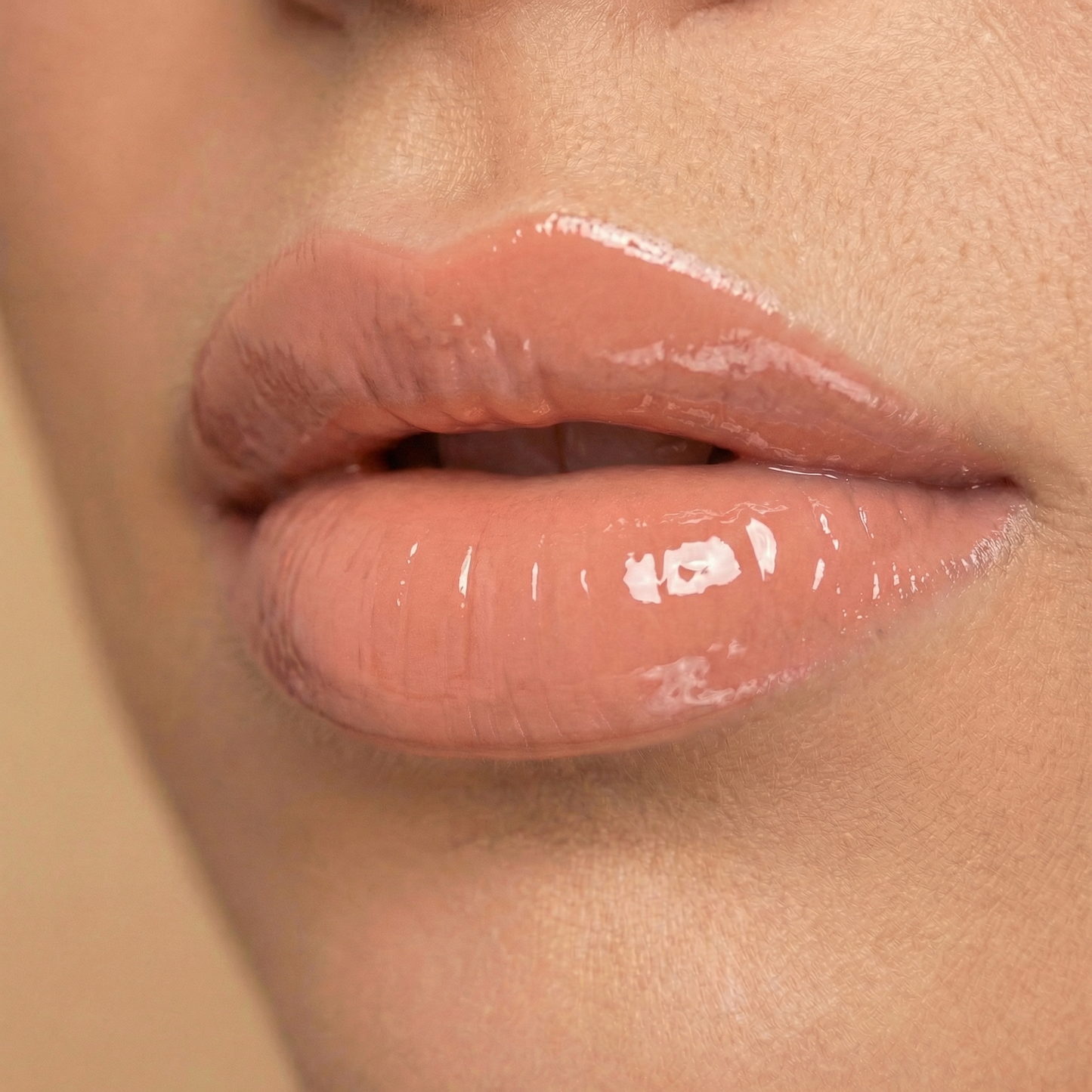 Mineral Lip Glazing Gloss
