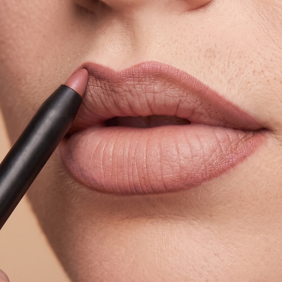 Mineral Lip Definer