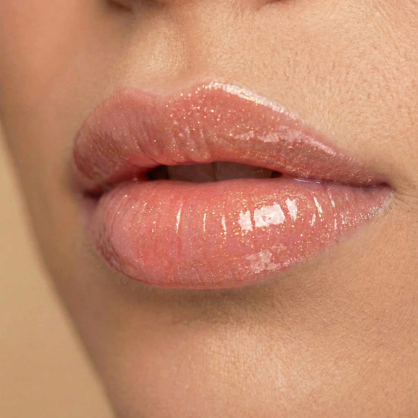 Mineral Lip Glazing Gloss